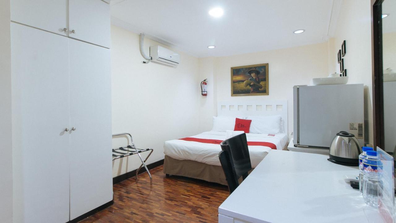Reddoorz Premium Near Greenbelt Makati - Vaccinated Staff Makati City Exterior foto
