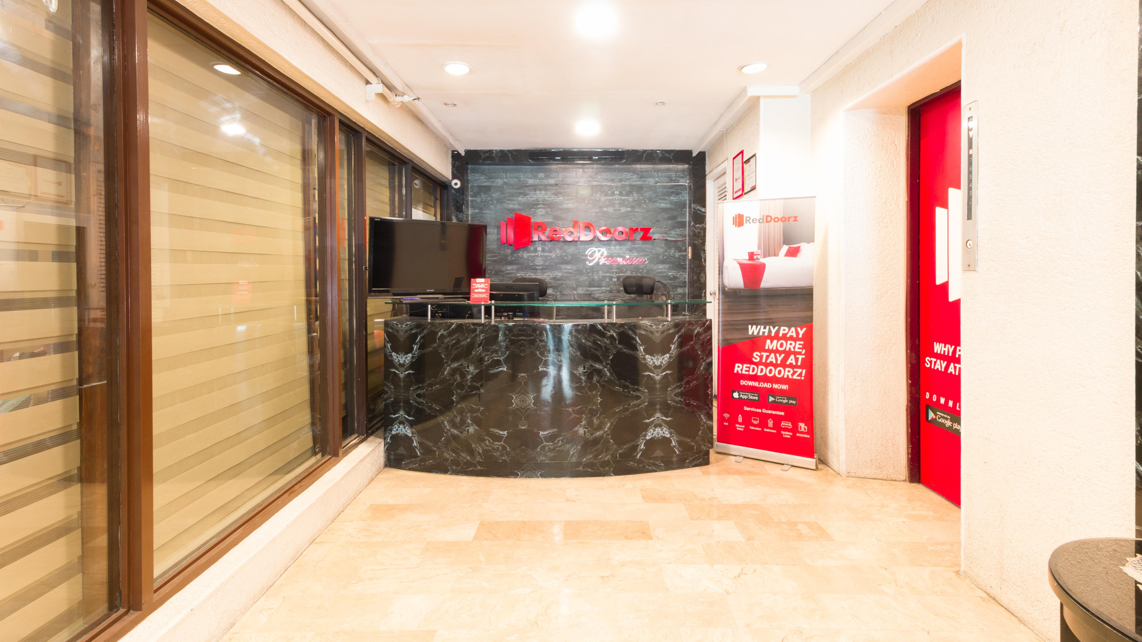 Reddoorz Premium Near Greenbelt Makati - Vaccinated Staff Makati City Exterior foto