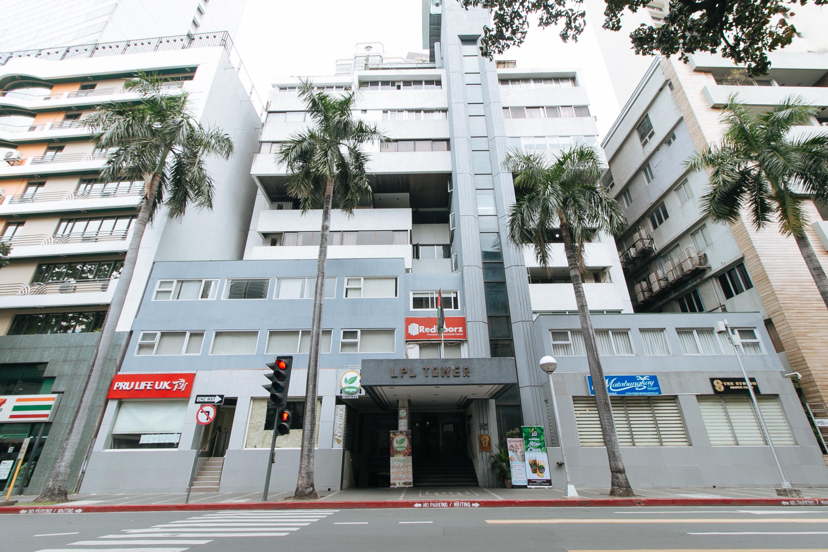 Reddoorz Premium Near Greenbelt Makati - Vaccinated Staff Makati City Exterior foto