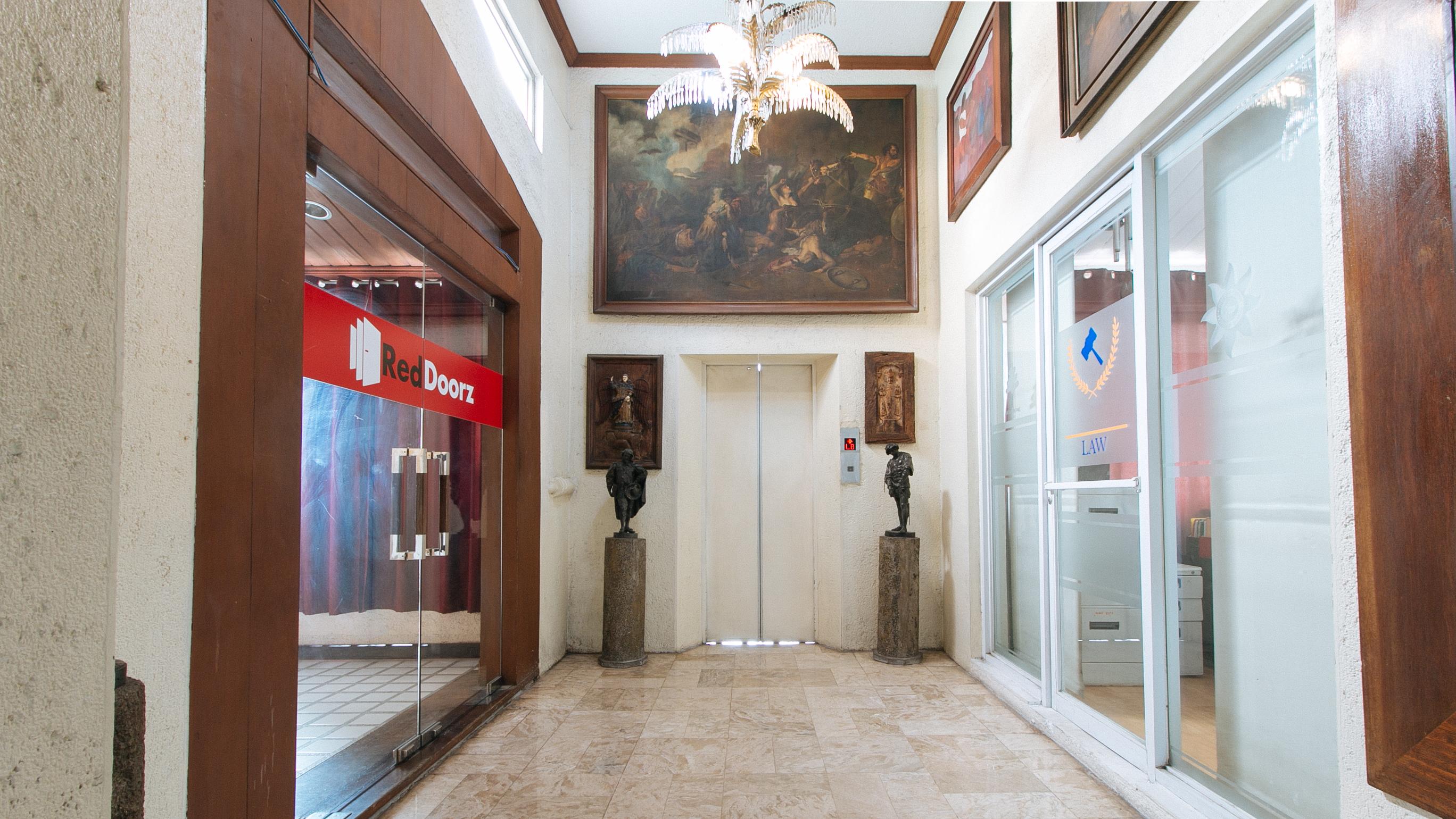 Reddoorz Premium Near Greenbelt Makati - Vaccinated Staff Makati City Exterior foto